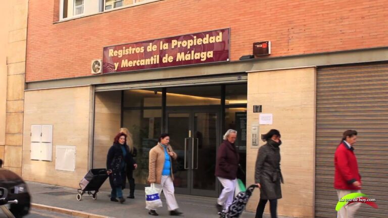 El misterioso edificio negro de Málaga: ¿Qué hace la Junta de Andalucía allí?